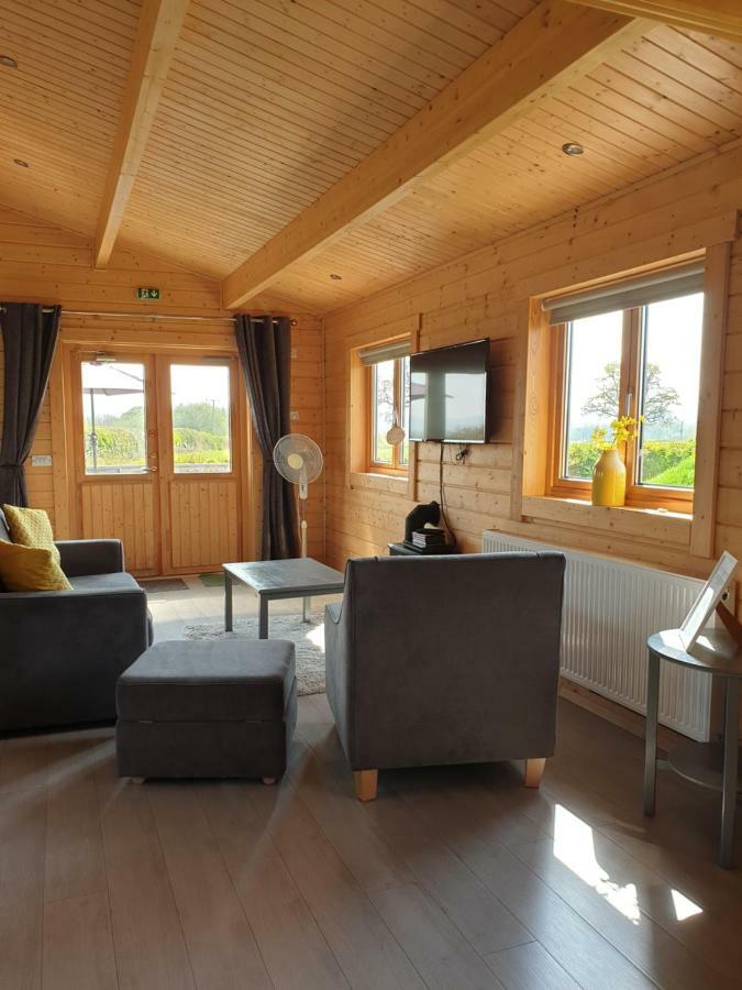 Ruth'S Retreat Country Retreat With Private Hot Tub Shrewsbury Exterior foto